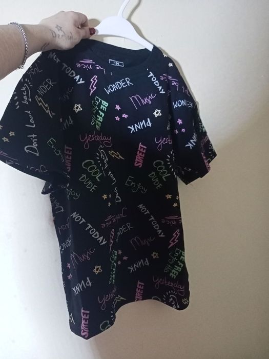 Женские футболки