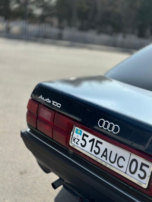 Audi 100 C3 рестайлинг 1990 год