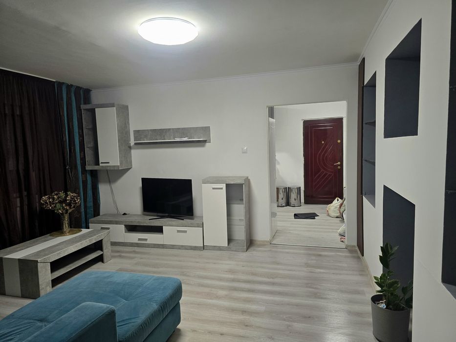 Închiriez apartament 2 camere Rogerius