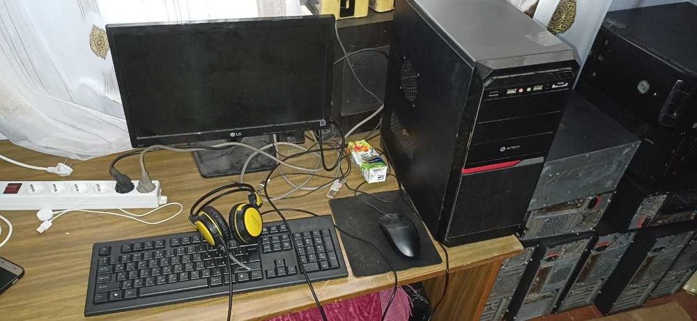 O'yin kompyuterlarini sotaman