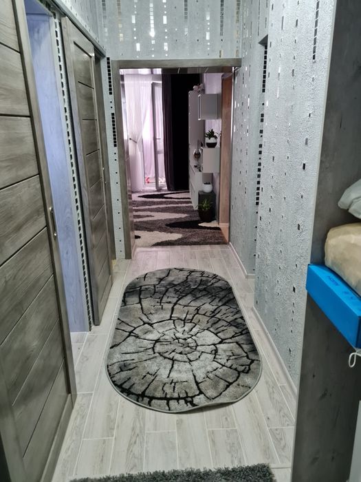 Двухкомнатная в 6 мкр