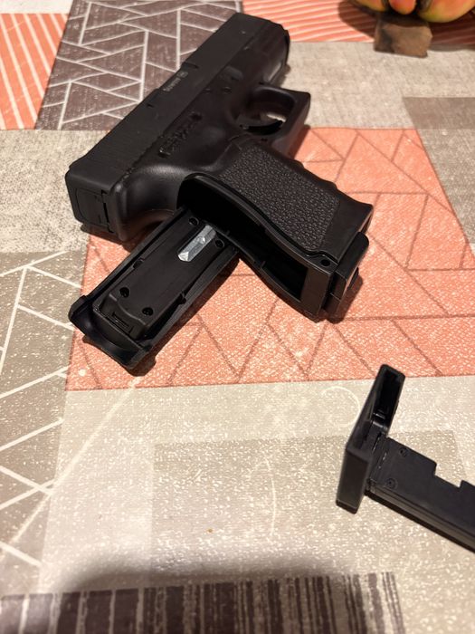 AIRSOFT glock 19