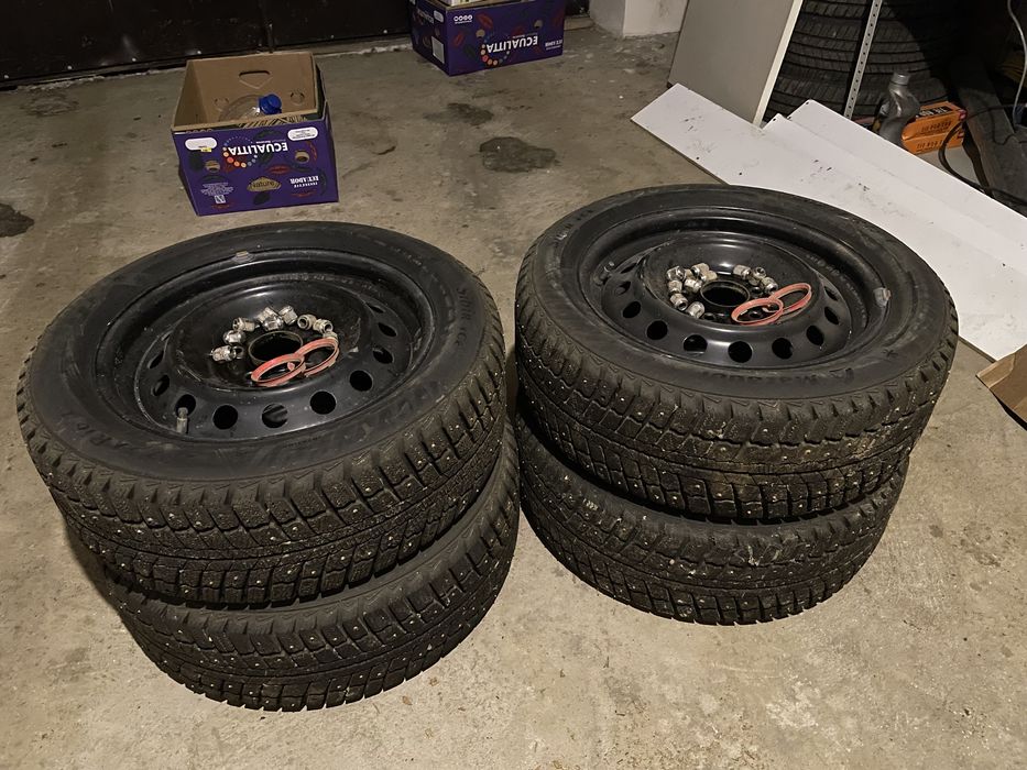 Продам автошины зимние R16