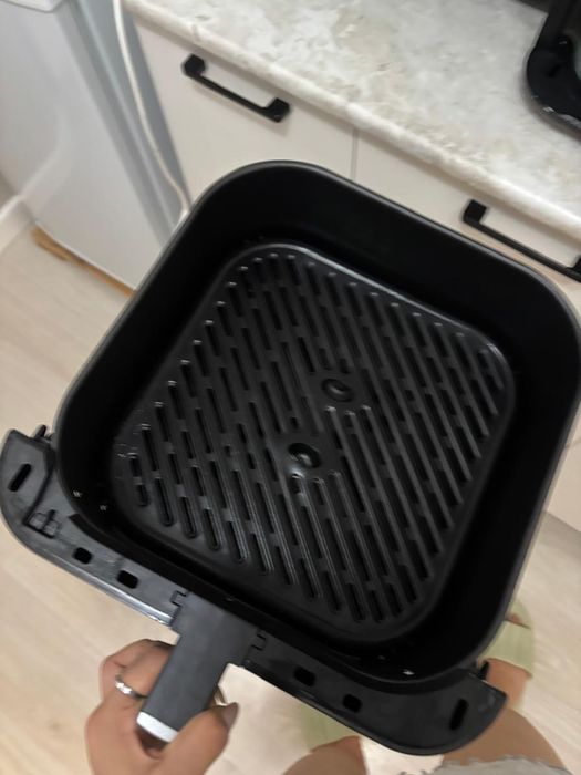 Аэрогриль Midea с 8 режимами