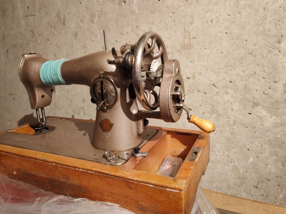 Продаётся промышленныйоверлог