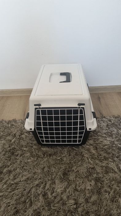 Vând ansamblu, litieră,cușcă de transport și alte accesorii (pisici)