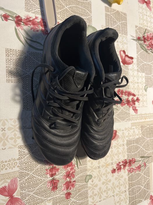 Vand crampoane de fottbal