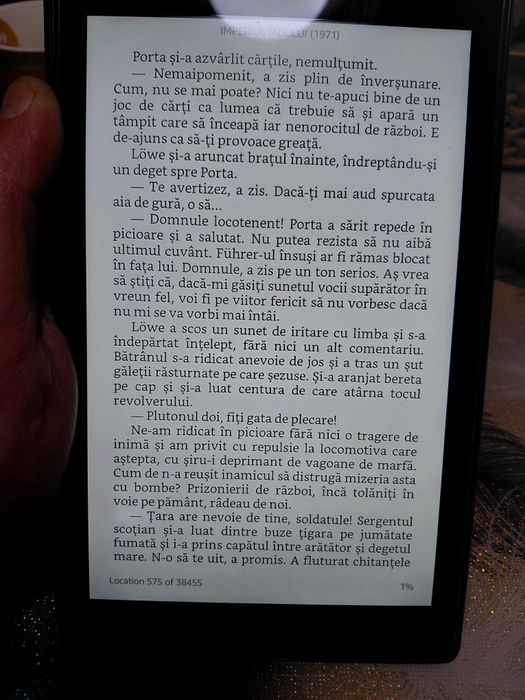 Vind kindle amazon generatia 8 cu peste 2300 de cărți în limba română