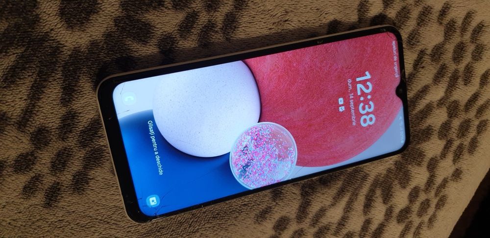 Telefon A13,  l am folosit foarte puțin