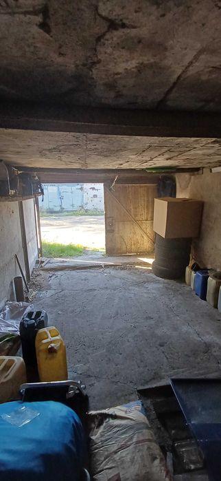 Продам гараж . 800000