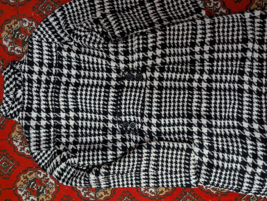 Ayollar uchun qishki uzun palto, ozgina ishlatilgan, brendli, original