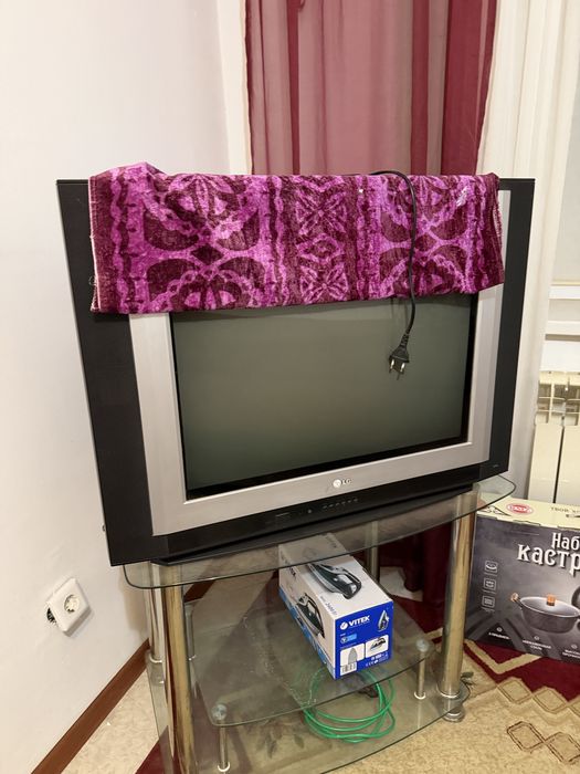 Продам Телевизор lg