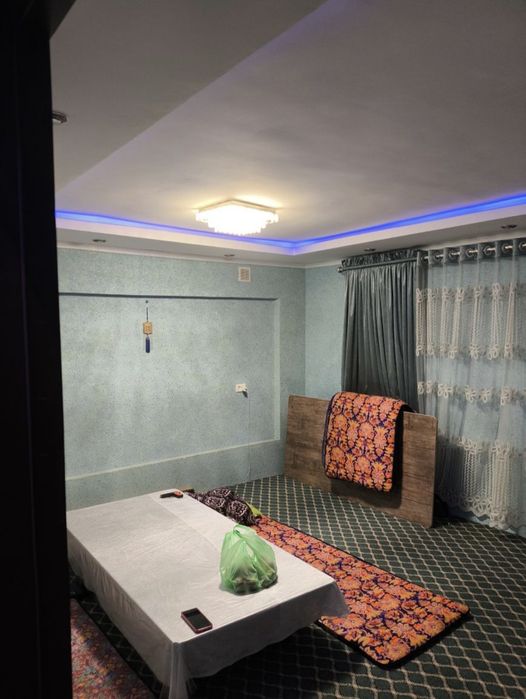 2 xonali kvartira sotiladi