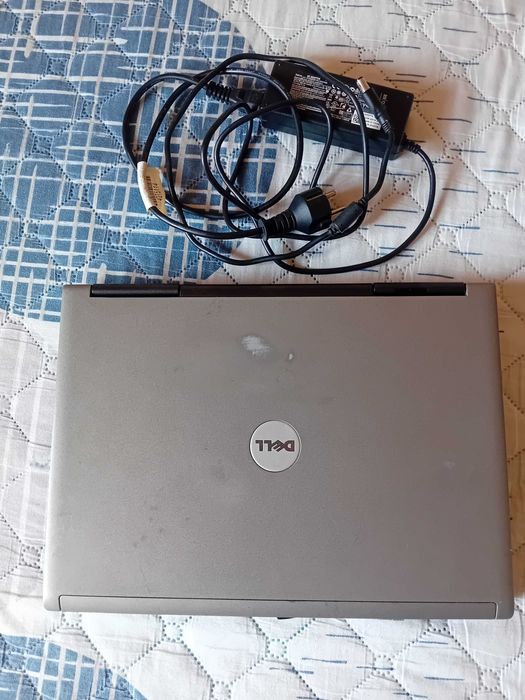 Лаптоп Dell Latitude D830
