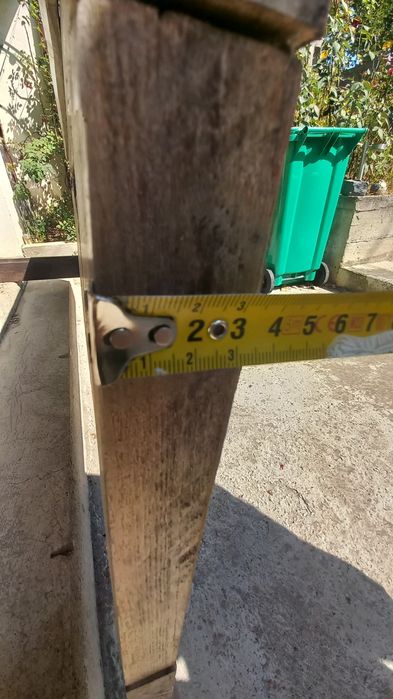 Ușă din lemn masiv