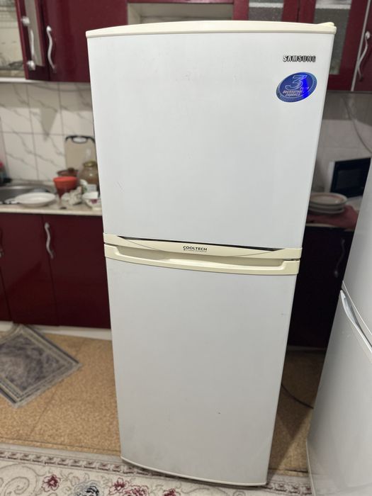 Продается холодильник SAMSUNG очень хорошее состояние