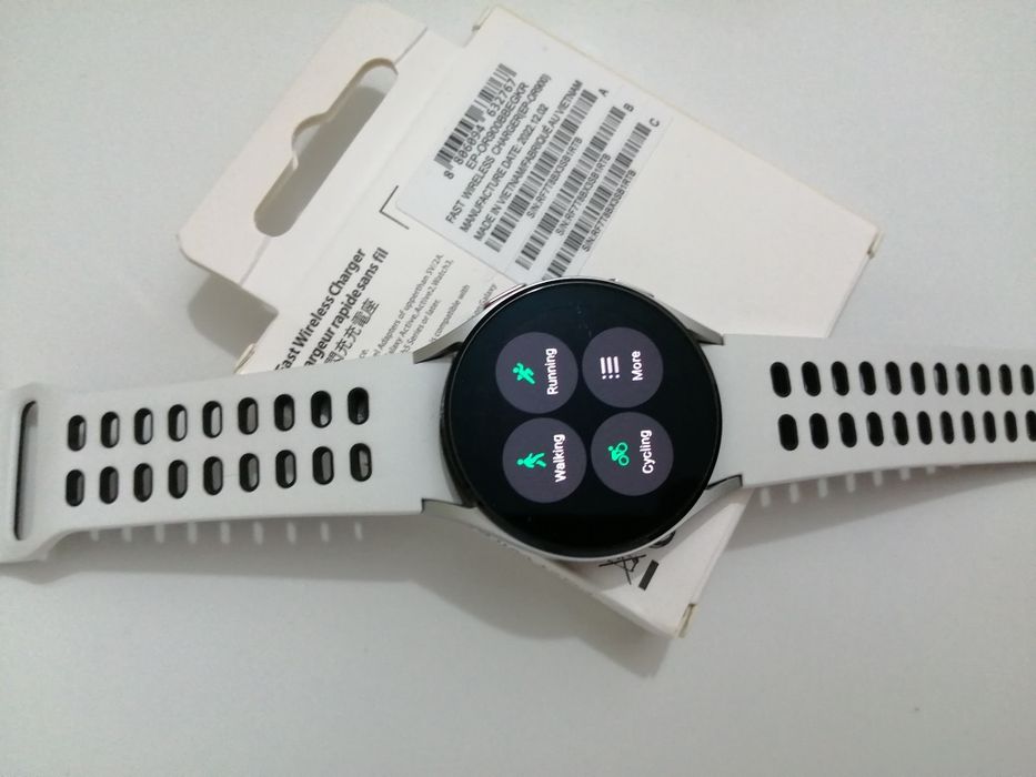 Ceas Samsung Watch 4