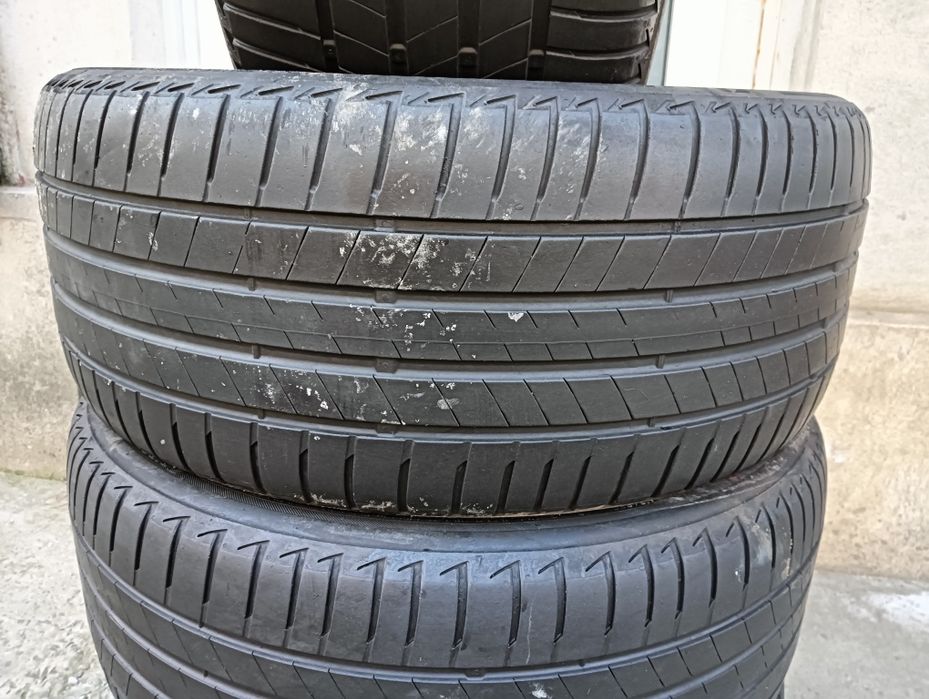 Set anvelope Bridgestone 245 40 R19