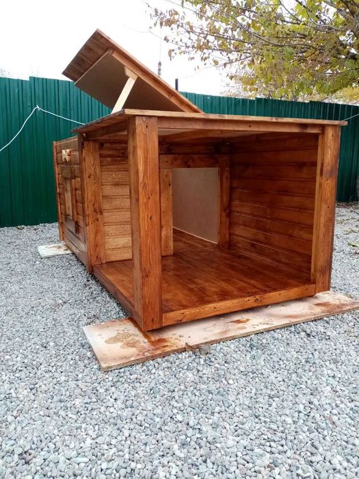 Будка с верандой.