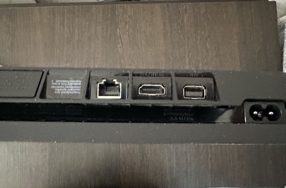 продам sony ps 4 slim