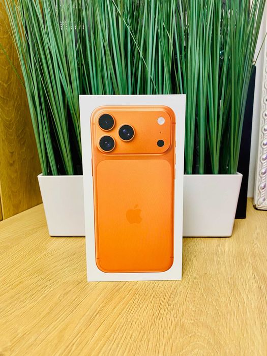 ЧИСТО НОВ !!!  Apple iPhone 17 Pro Max, 256GB, Orange, 24 М. ГАР. А1