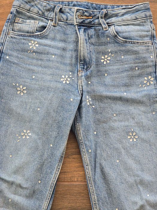 Дънки H&M Baggy Bootcut с камъчета – размер 134 (8-9 г.)