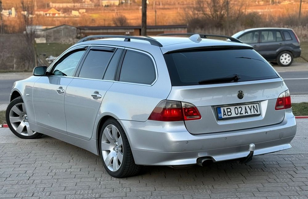 Vând  BMW Seria 5 e61 520d  

Motorizare -2.0 disel 163 CP
An-2005
Tra