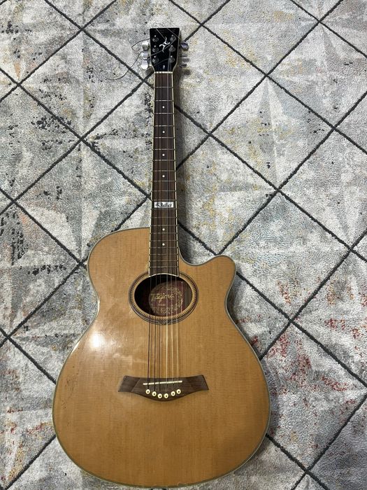 Гитара 6 струнная