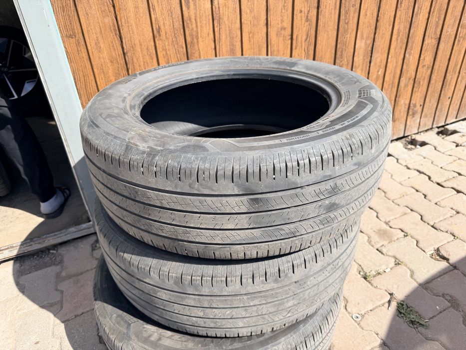 Продам шины 235/60/18