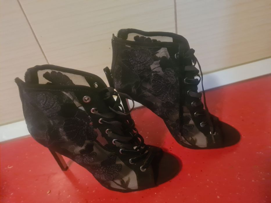 Sandale  zara mar 37 ca noi la 100 lei Timișoara