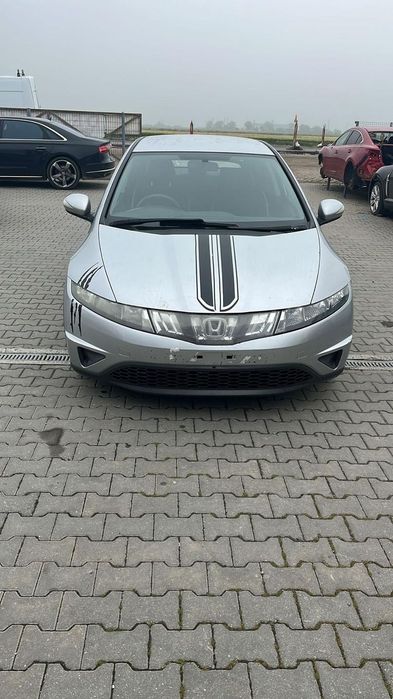 Dezmembram Honda Civic hatchback 2.2 diesel din 2008