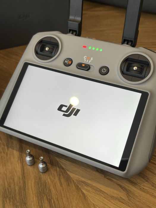 Дрон DJI Air 3 Fly More Combo  (DJI RC 2)