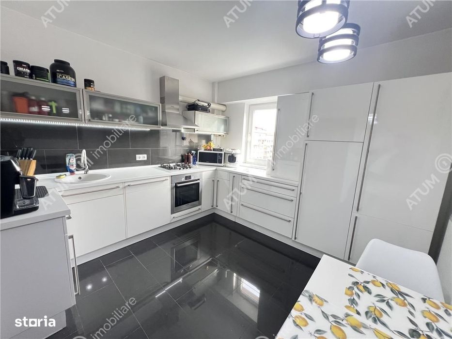 Apartament 3 camere mobilate utilate 2 bai pivnita zona Turnisor Sibiu
