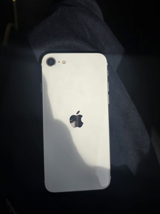 IPhone SE 2поколения 2022гг