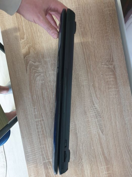 Vand laptop asus rog G60J