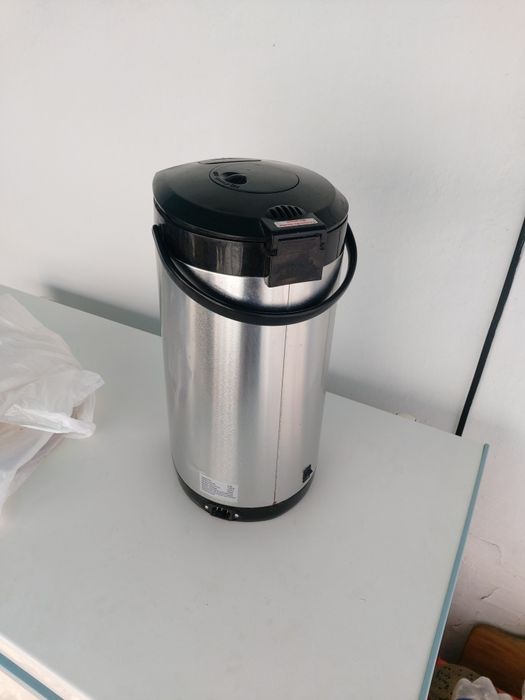 Продам чаиник  5тыс тенге     или  вариант