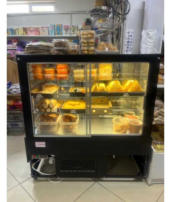Холодильная витрина новая