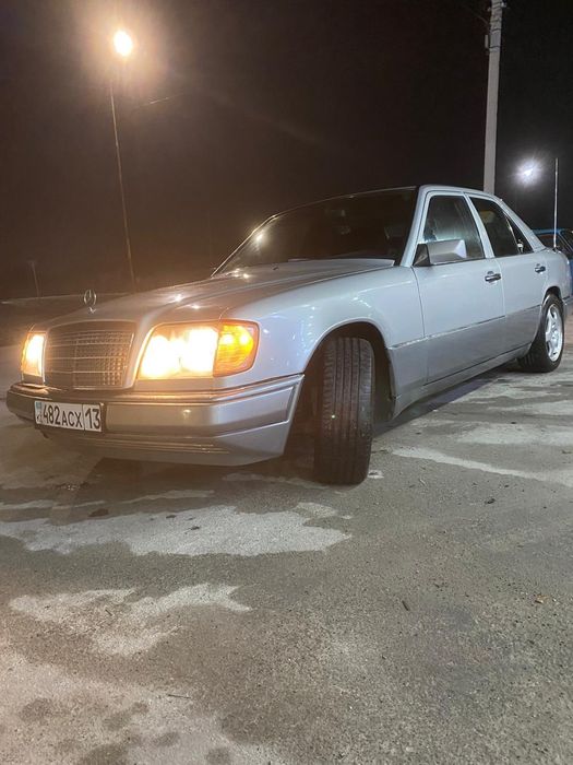 Мерседес 124.  2,2 автомат