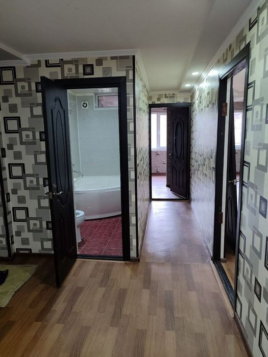 Продается 3 комнатная квартира.  Кирпичный дом. 3 этаж.