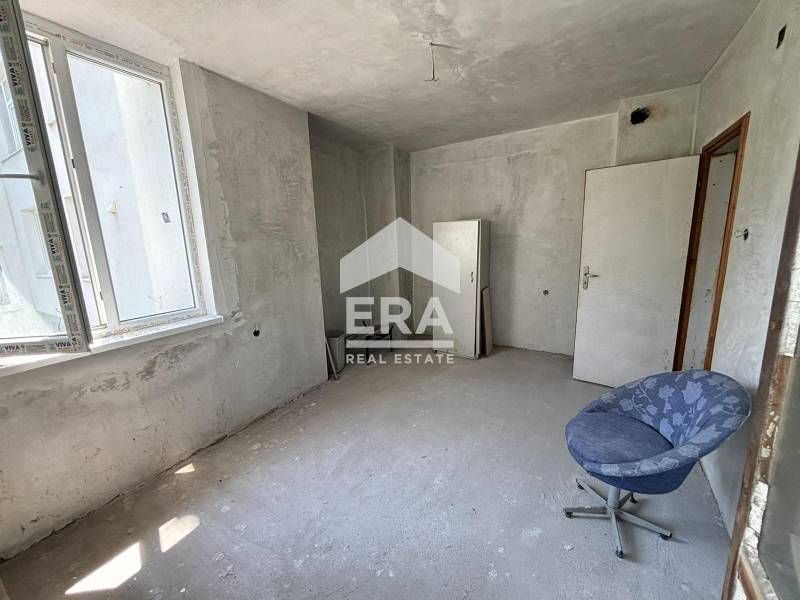 Продава се Тристаен апартамент в Хасково, Дружба 1 - 100 кв.м за 1080 €/кв.м - Снимка #6