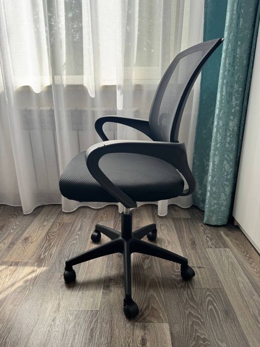 Продам компьютерное кресло