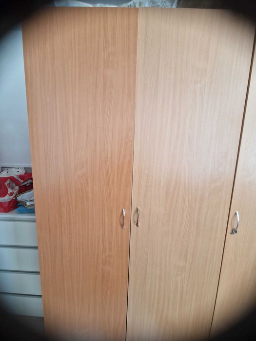 Шкаф простой мебельный