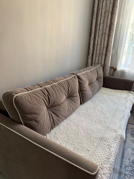 Диван в хорошем состоянии