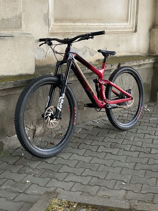 Trek slash 9.7 carbon