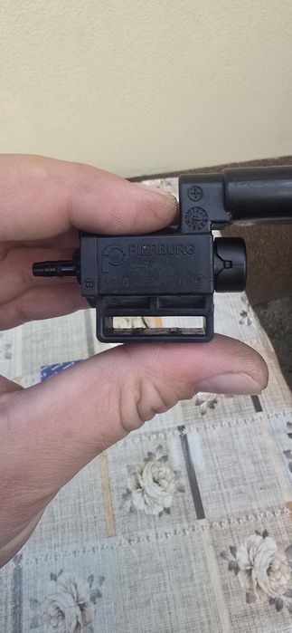 Pierburg  Превключващ клапан