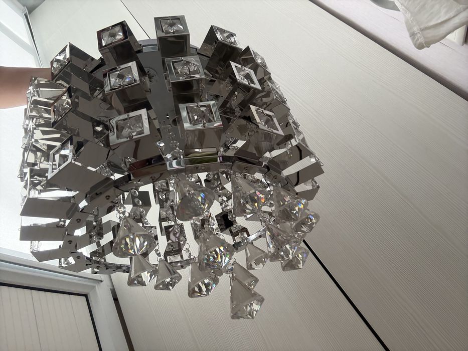 Продается люстра