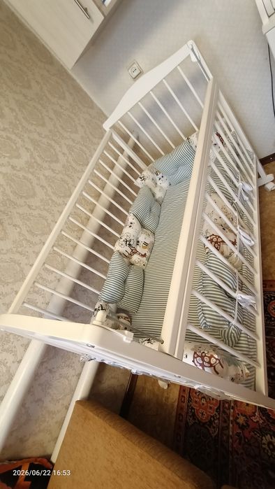 Продам детскую кроватку