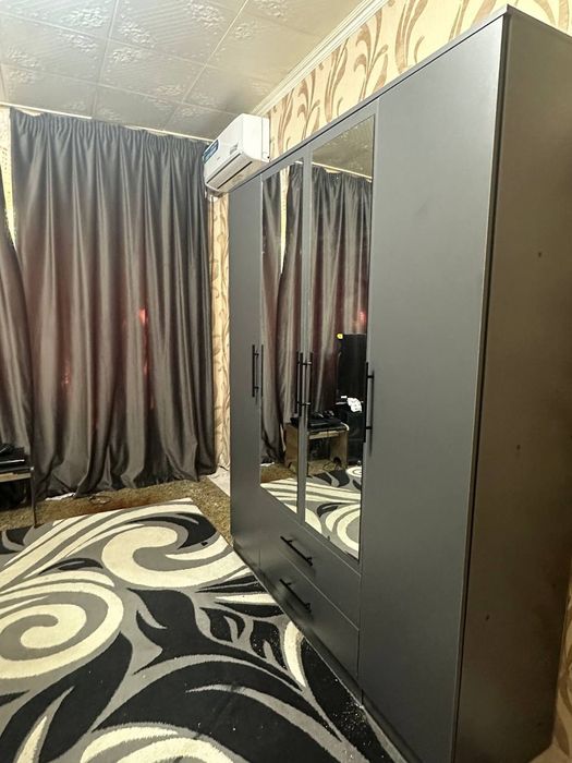 Shkaf sotiladi dastafka ustanovka bepul. Metri 1200 mindan