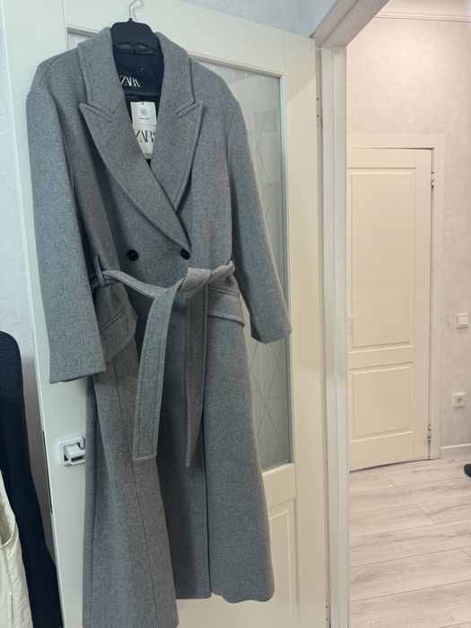 Продам новое пальто Зара