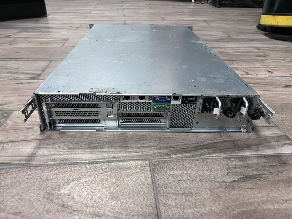 Сервер Cisco UCS C210 M2